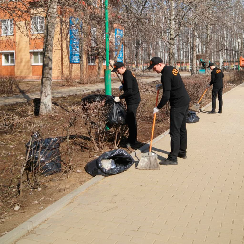 Уборка листьев в Полысаево